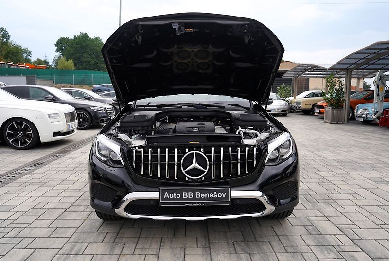 Mercedes-Benz GLC 250i 4Matic/kůže/Led/9AT/ČR - fotka 9 z 43