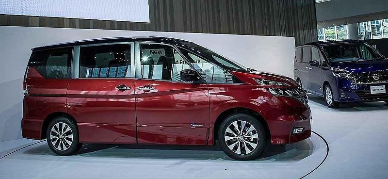 Nissan Serena.