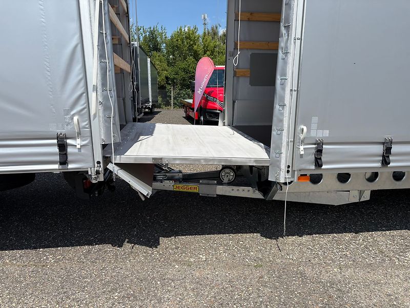 Iveco Daily (2026) 3.0 180 Průjezd. souprava 25EP - fotka 7 z 38
