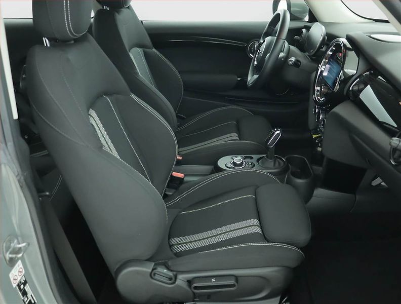 Mini Ostatní (2022) Cooper SE 32 kWh, SoH 96% - fotka 9 z 17
