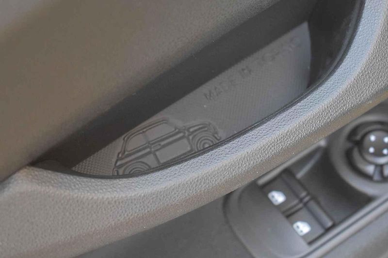 Fiat 500 je stále krásné auto. Nyní už nemusí být jen elektrický.