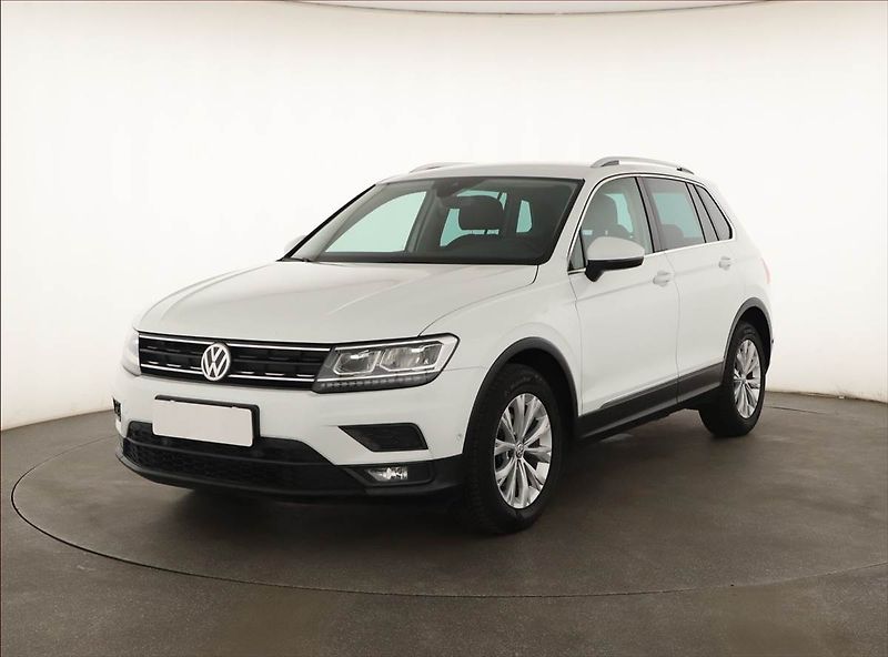 Volkswagen Tiguan (2019) Highline 2.0 TDI, ČR,1.maj - fotka 2 z 21