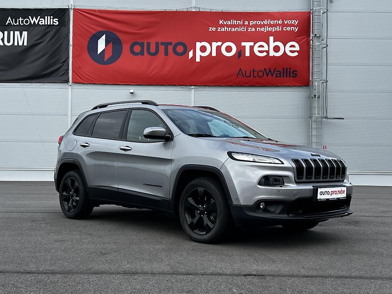 Jeep Cherokee 2.2 147kW 4x4 9.ZF Night Eagle - fotka 2 z 23