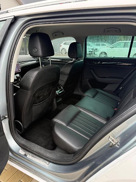Škoda Superb 2.0 TDI DSG 4x4 Laurin&Klement - fotka 10 z 12
