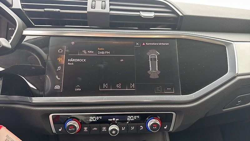 Audi Q3 35TFSI S Tronic LED Cockpit - fotka 15 z 17