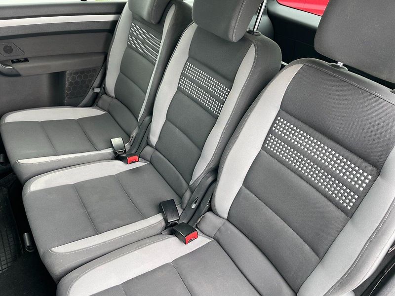Volkswagen Touran (2014) 2.0TDi 103kW LIFE! Navigace! - fotka 18 z 31