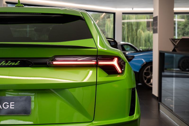 Lamborghini Urus S/Bang&Olufsen/360/SoftClose - fotka 21 z 23