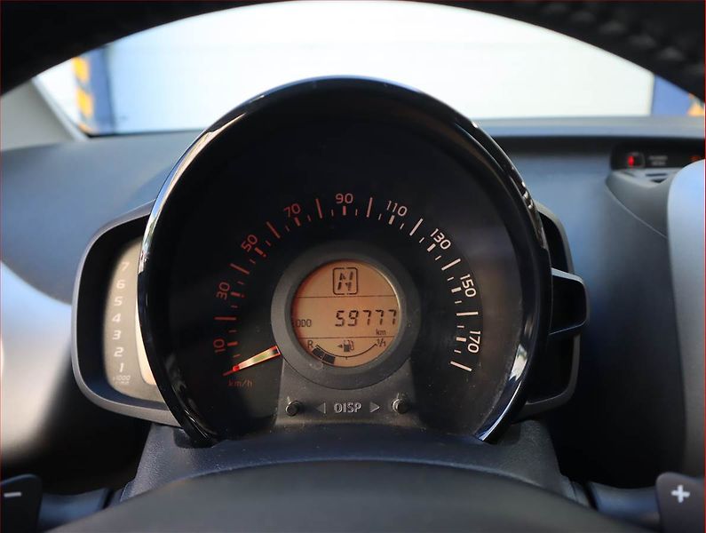 Toyota Aygo (2018) 1.0 VVT-i, Automat, Serv.kniha - fotka 11 z 17