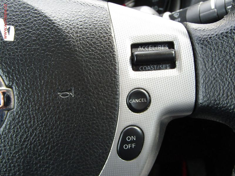 Nissan Qashqai (2007) 1.5 dCi, AC, TZ - fotka 13 z 17