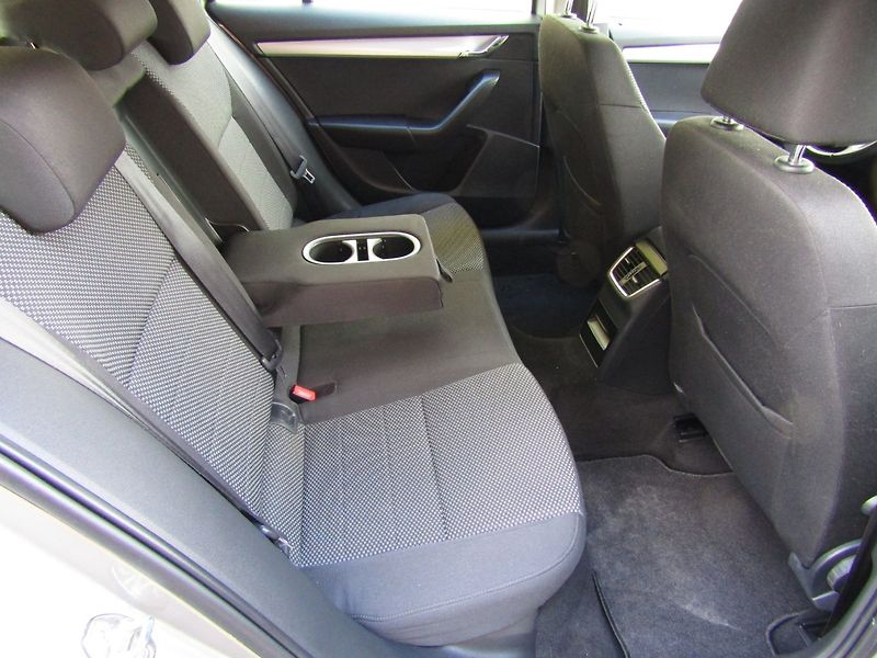 Škoda Octavia (2014) 1.6 TDI 77kW - fotka 27 z 40