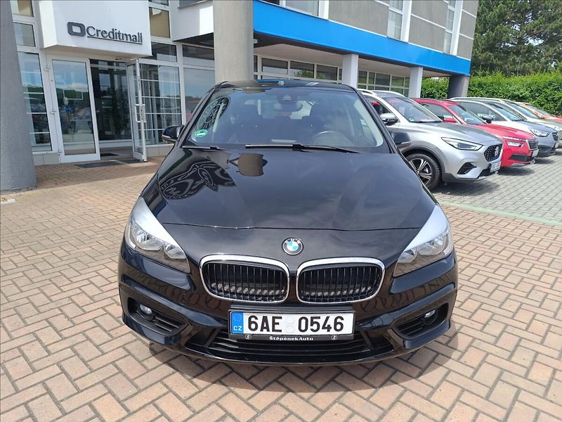 BMW Řada 2 1,5 218i Automat Active tourer - fotka 3 z 22