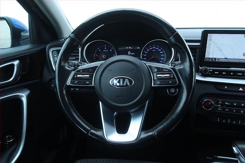 Kia XCeed (2020) 1.6 CRDi, Automat, Serv.kniha - fotka 18 z 26