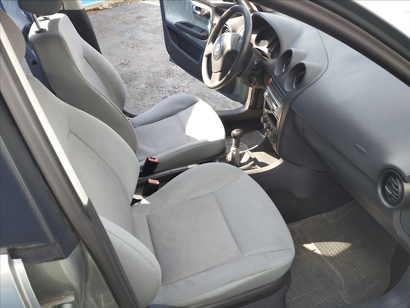 Seat Cordoba 1,4 - fotka 8 z 14