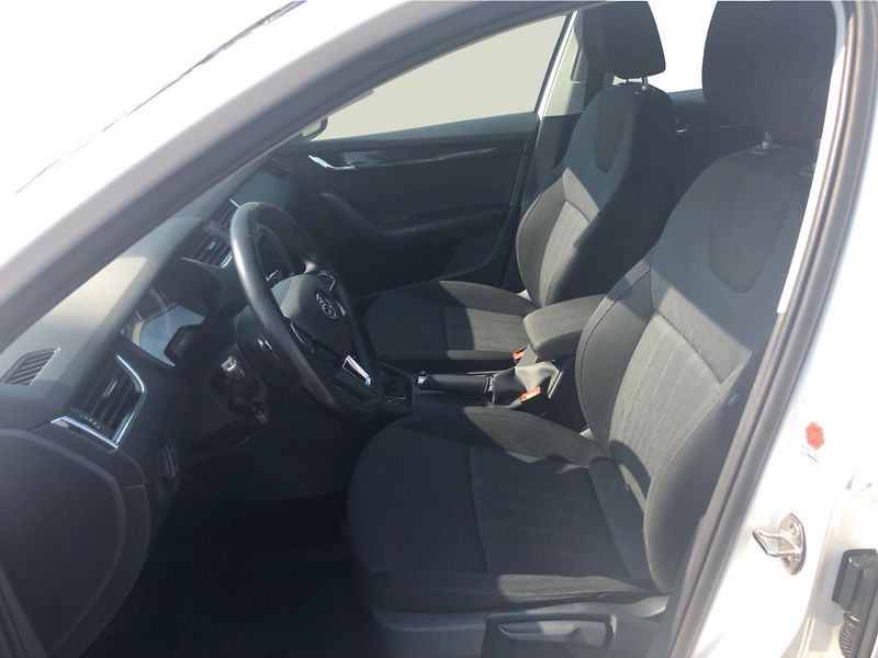 Škoda Octavia Combi 1.5 TSI G-Tec DSG - fotka 11 z 29