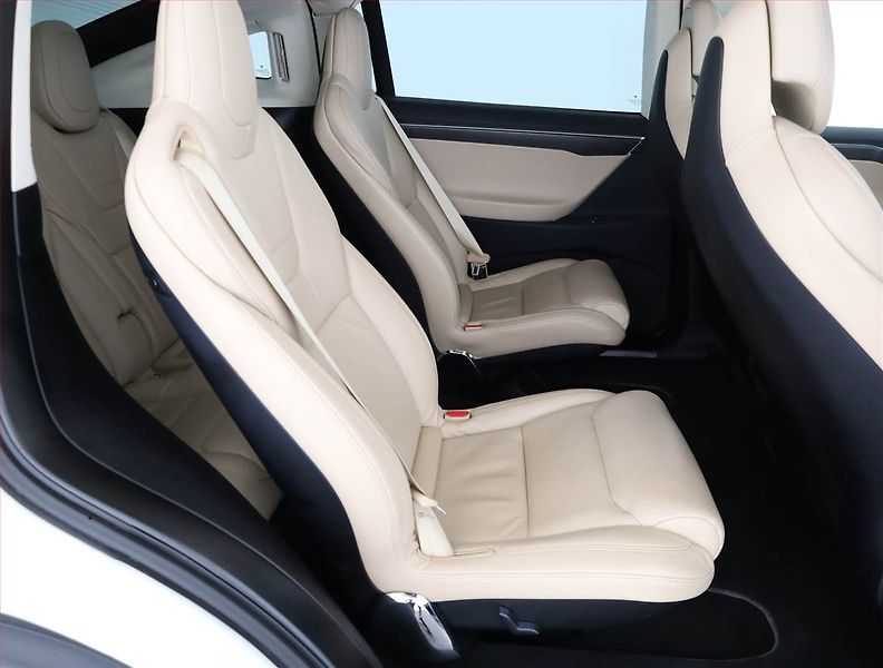 Tesla Model X (2017) P100D, SoH 92% - fotka 7 z 28