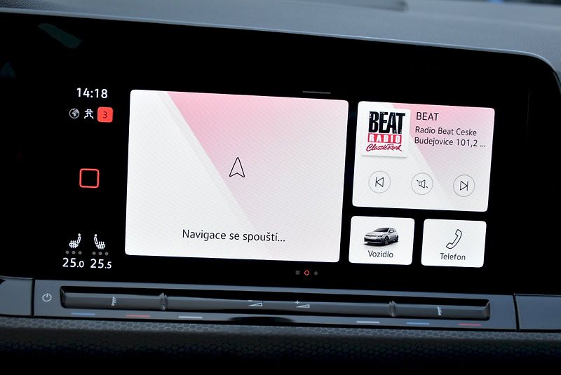 Volkswagen Golf (2022) GTI 2.0 TSI 180kW - fotka 17 z 33
