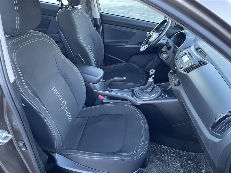 Kia Sportage 2,0 CRDi*100kW*161. tis. km* - fotka 22 z 37