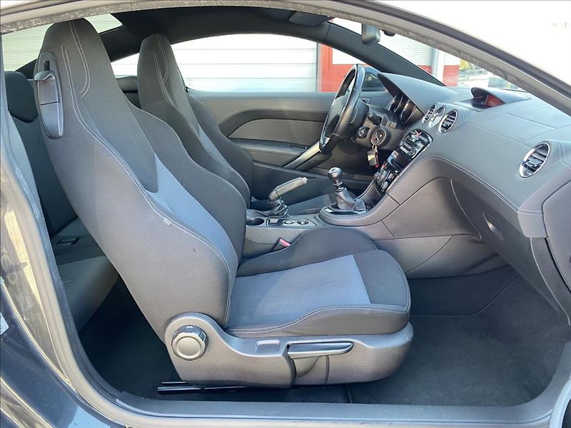 Peugeot RCZ 2,0 HDi 163HP KLIMA ZÁRUKA - fotka 16 z 27