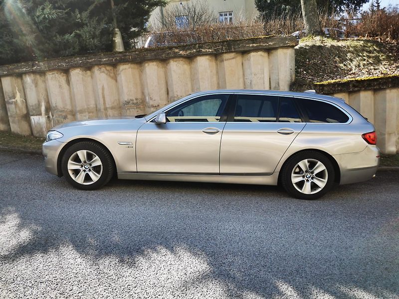 BMW Řada 5 530D XDRIVE TOURING F11 190kW - fotka 37 z 40