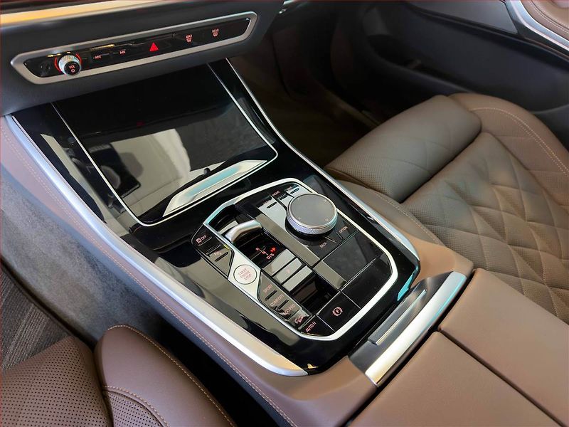 BMW X5 (2025) xDrive40i - fotka 21 z 23