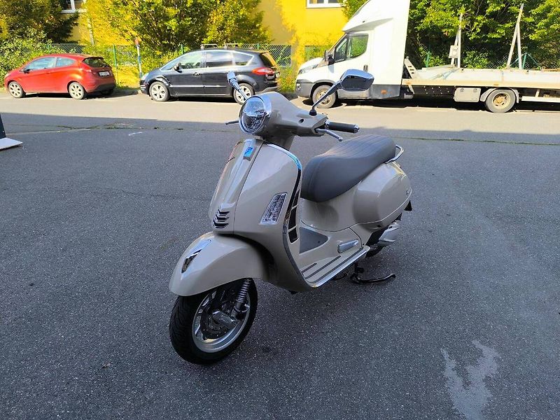 Vespa (2025) GTS 310 Beige Avvolgente - fotka 3 z 9