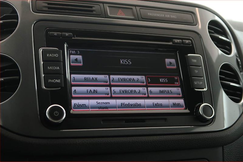 Volkswagen Tiguan (2012) 2.0 TDI, Serv.kniha - fotka 12 z 16