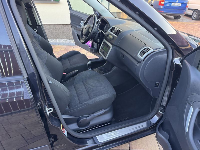 Škoda Fabia 1.4i 63KW ELEGANCE - fotka 16 z 20
