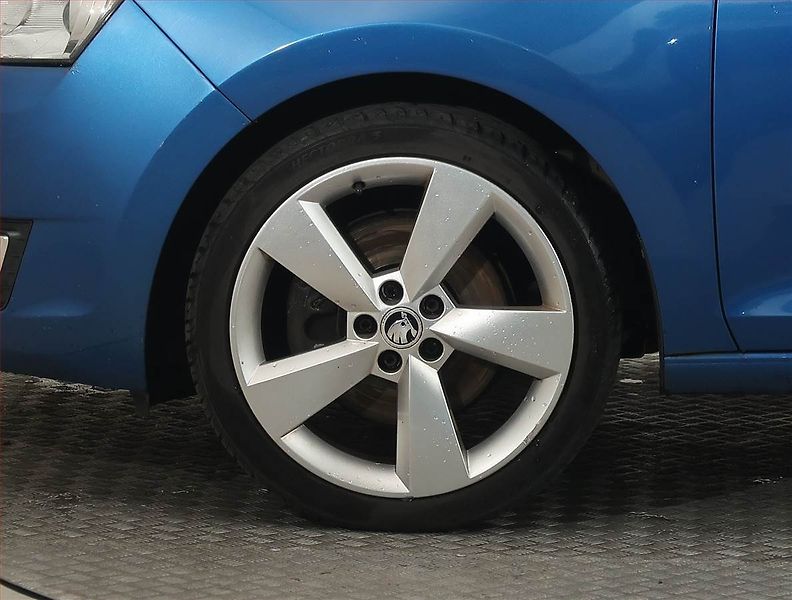Škoda Rapid (2016) Style 1.2 TSI, Tempomat - fotka 14 z 19