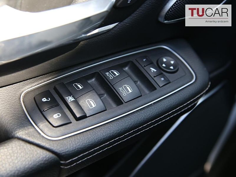 RAM 1500 (2025) Laramie 5.7 V8 HEMI  - fotka 46 z 47