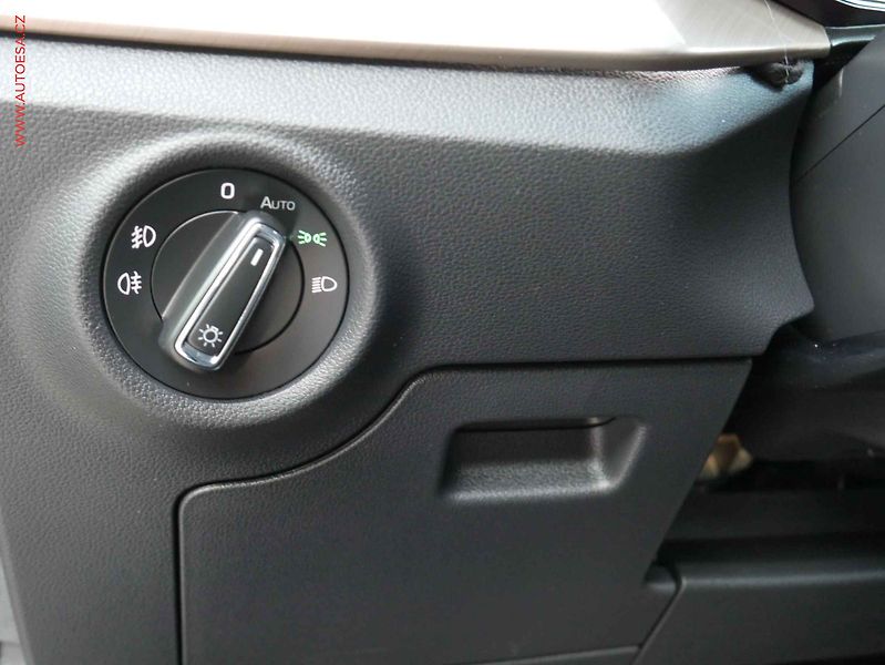 Škoda Kamiq (2021) 1.0 TSi, ČR, Style - fotka 15 z 16