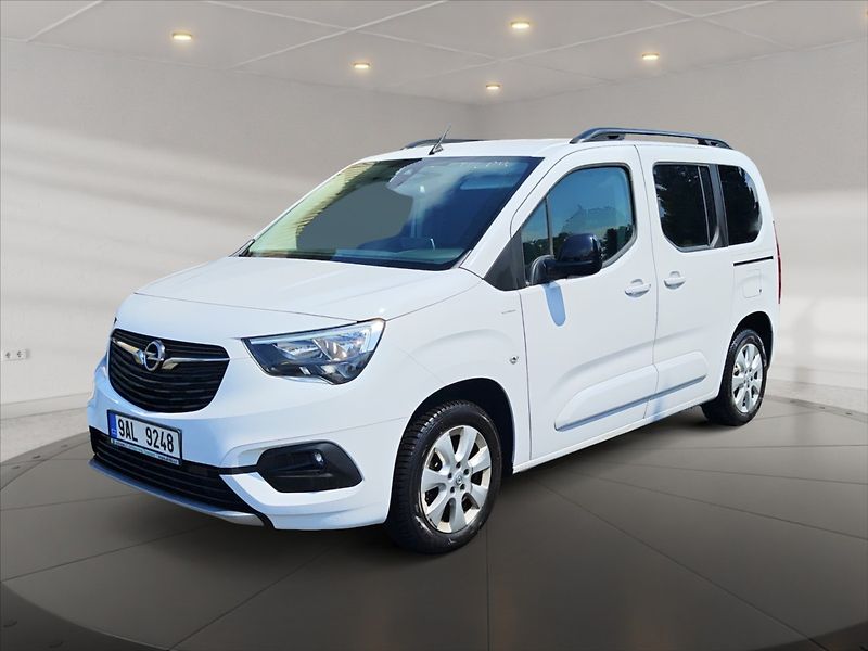 Opel Combo 1,5 CDTI 96 Elegance+ - fotka 2 z 11