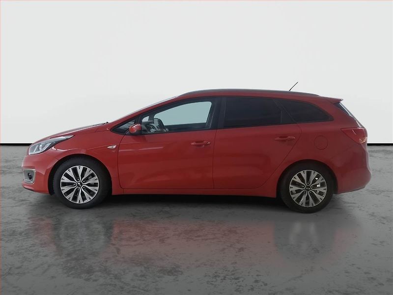Kia Ceed (2017) 1.6 GDI, Serv.kniha, Tempomat - fotka 3 z 18