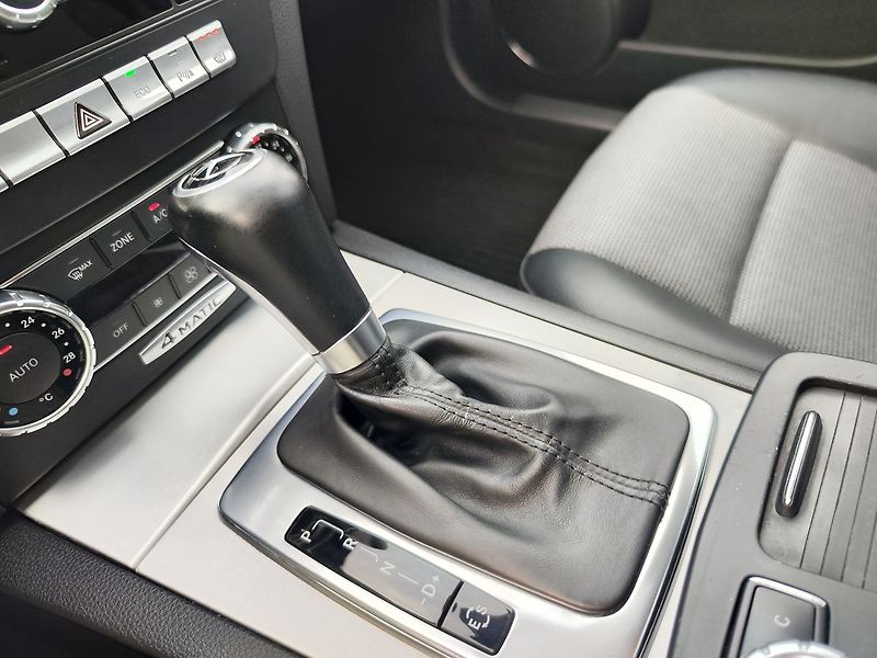 Mercedes-Benz Třídy C 250d/150kW 4Matic AT - fotka 19 z 29