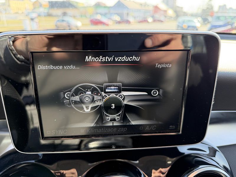 Mercedes-Benz GLC 220d 125kW 4Matic - fotka 33 z 68