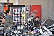 V OC Nová Karolina začala v sobou 1. dubna výstava motorek – Krásky na cestách.