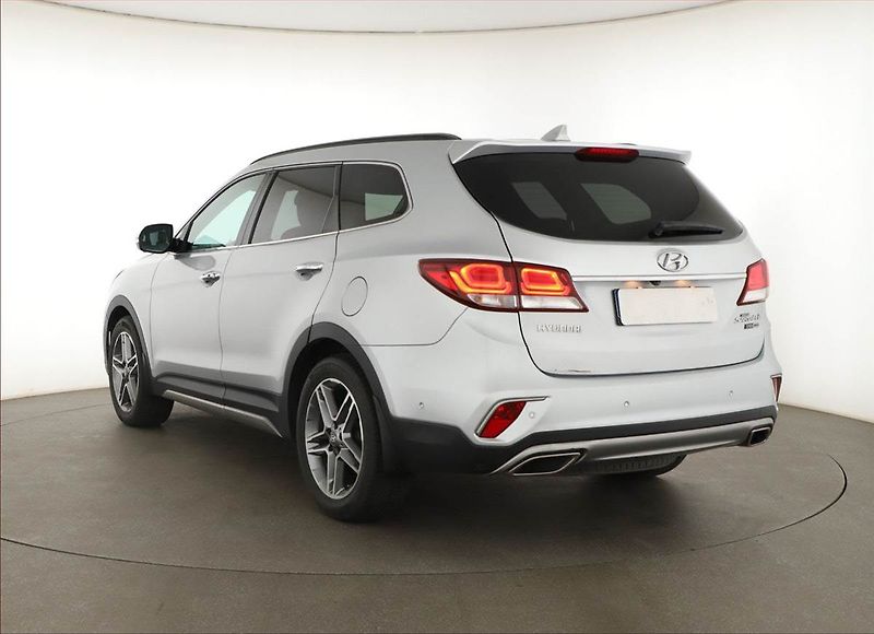 Hyundai Santa Fe (2016) 2.2 CRDi Blue, 4X4, Automat - fotka 4 z 20