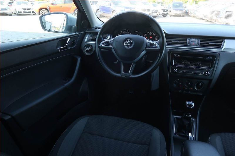 Škoda Rapid (2015) Spaceback 1.2 TSI - fotka 7 z 16