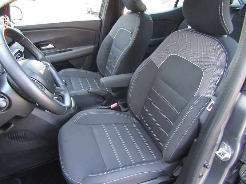 Dacia Sandero (2025) 1.0TCe, 1.maj,ČR, STK3/29 - fotka 9 z 22