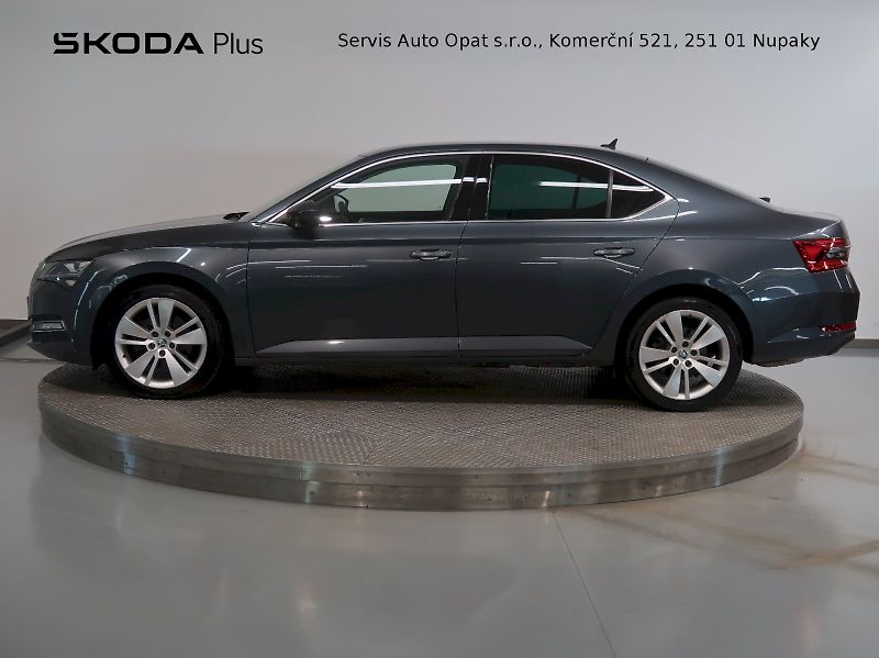 Škoda Superb (2019) STYLE 2.0TDI 140KW 4x4 DSG LED - fotka 3 z 47