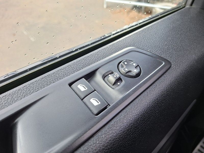 Peugeot Traveller LONG ALLURE 2,0 BHDI 180k EAT8 - fotka 25 z 25
