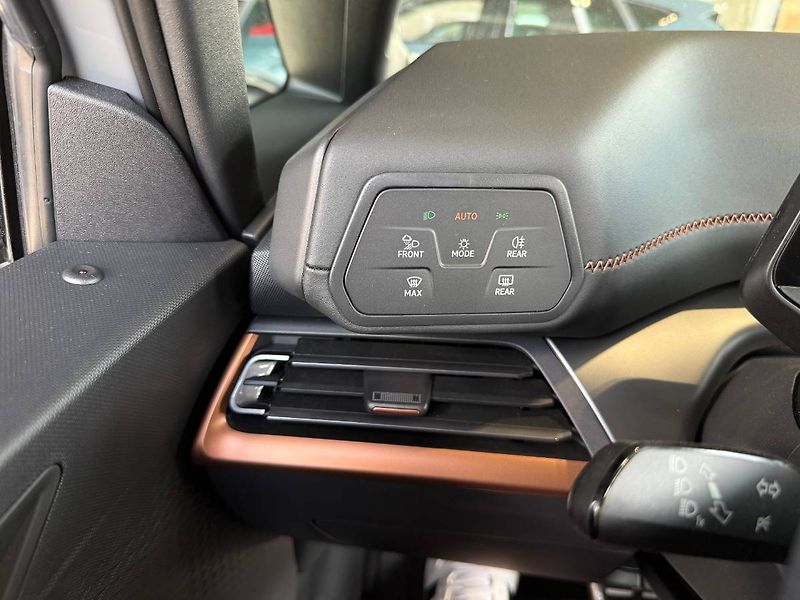 Cupra Born (2023) e-Boost 58kWh 170kW  AUTO - fotka 11 z 24