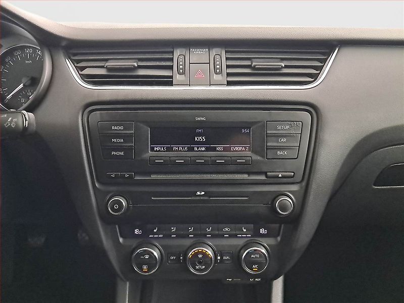 Škoda Octavia (2013) 1.6 TDI, Tempomat - fotka 12 z 18