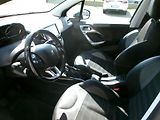 Peugeot 2008 1.6 HDI - náhled 11