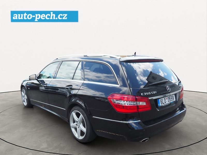 Mercedes-Benz Třídy E (2010) 350 CDI V6, 4Matic, AT, Avantg - fotka 2 z 35