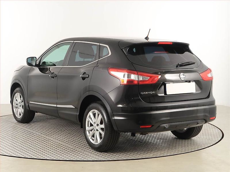 Nissan Qashqai (2016) 1.2 DIG-T, Serv.kniha, Navi - fotka 4 z 17