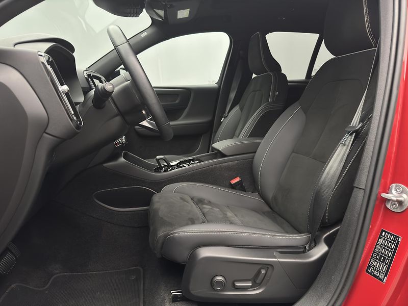 Volvo XC40 T5 RECHARGE CZ - fotka 4 z 48