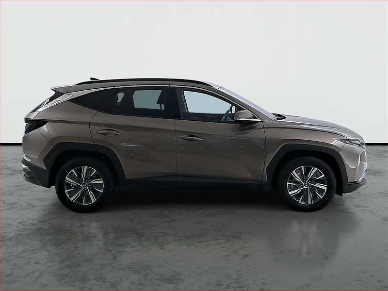 Hyundai Tucson (2023) 1.6 T-GDI - fotka 6 z 17
