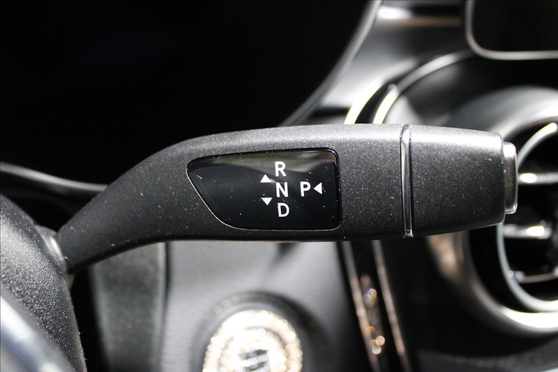 Mercedes-Benz GLC 2,0 220d 4MATIC - fotka 20 z 32