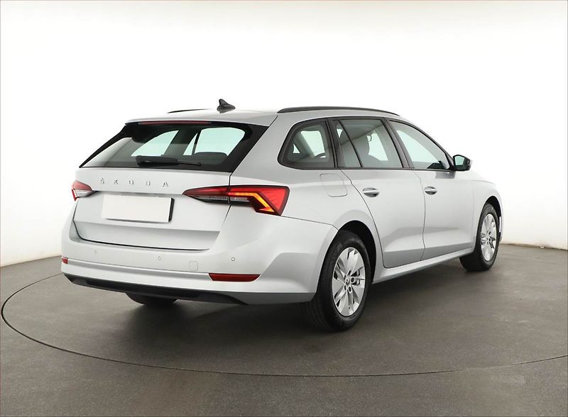 Škoda Octavia (2023) Ambition 2.0 TDI, ČR,1.maj - fotka 5 z 16