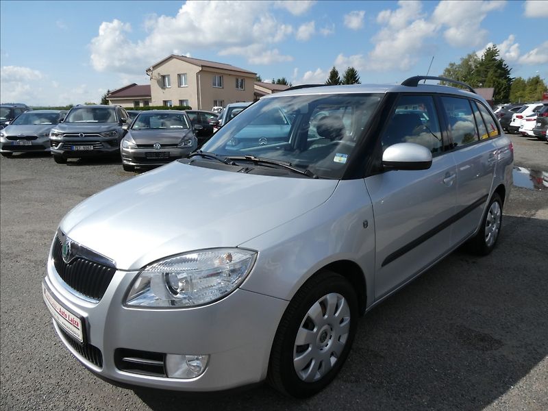 Škoda Fabia 1,6 2x kola,serviska,1.majitel - fotka 3 z 60